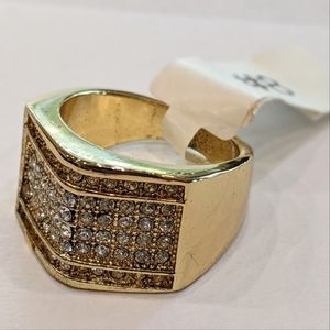 Vintage Faux Gold Faux Diamond Flashy Elegant Showy Bling Luxury Size 8 Ring